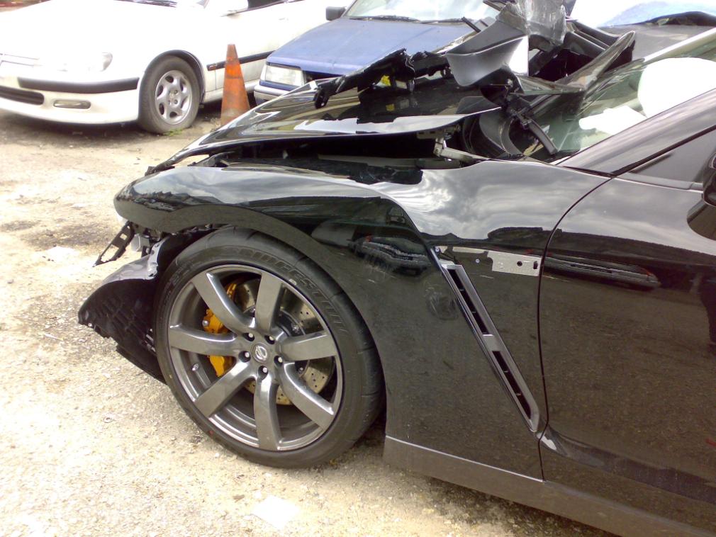 Nissan GT-R - accident în Malayezia