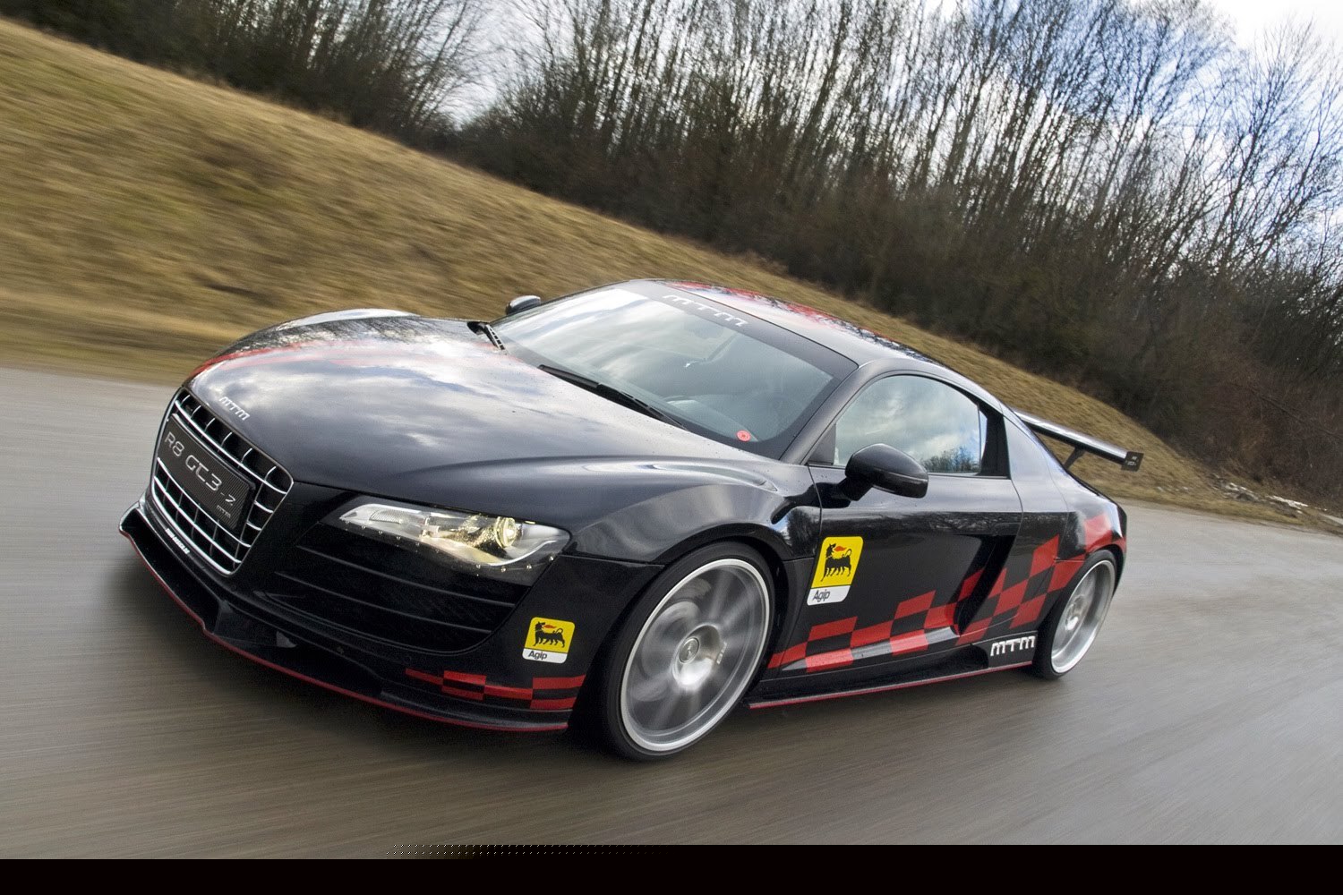 Audi R8 GT3-2 tunat de MTM are 560 CP si propulsie doar pe puntea spate