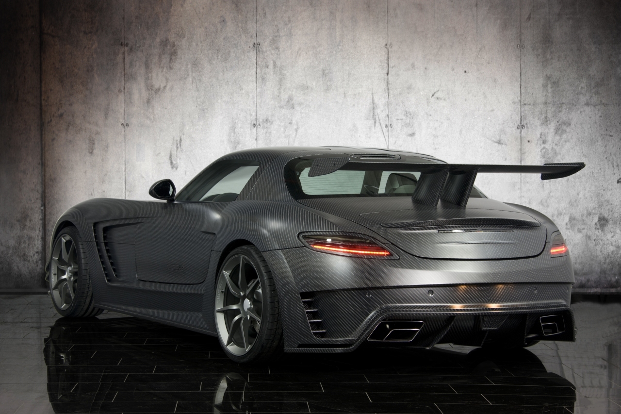 Mansory Cormeum este bazat pe Mercedes SLS si are panourile caroseriei din fibra de carbon